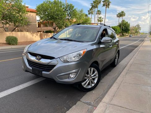 Used 2012 Hyundai Tucson Limited image 6