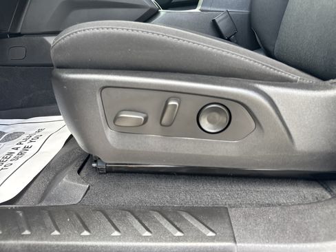 Certified 2024 Chevrolet Colorado Trail Boss w/ LPO, Dark Essentials Package AWD/4WD image 21