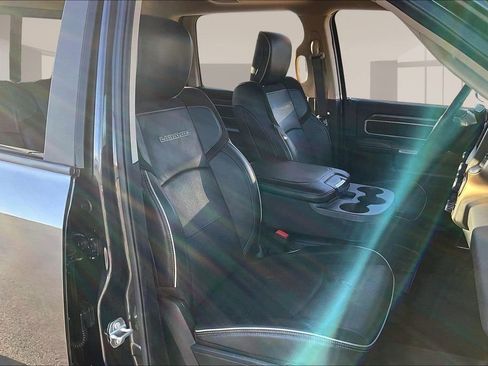 Used 2019 RAM 3500 Laramie image 7