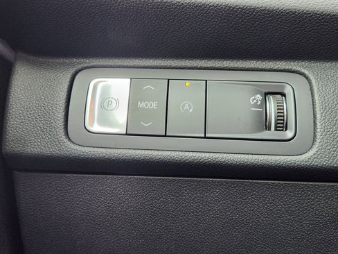 Used 2024 Chevrolet Traverse RS image 22