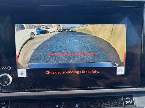 Used 2025 Toyota Camry LE image 16