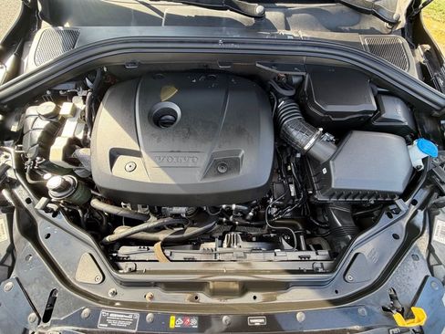 Used 2016 Volvo XC60 T6 Platinum w/ Climate Package image 16