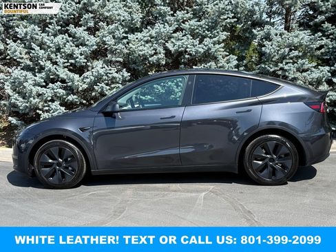Used 2024 Tesla Model Y Long Range AWD/4WD image 4