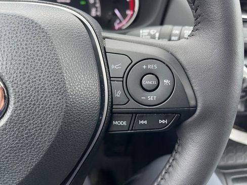 Used 2023 Toyota RAV4 XLE Premium image 24