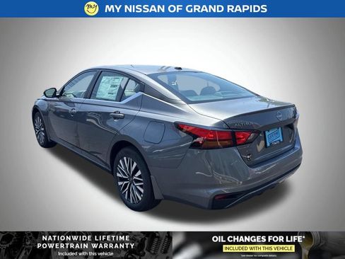 New 2026 Nissan Altima 2.5 SV AWD/4WD image 3