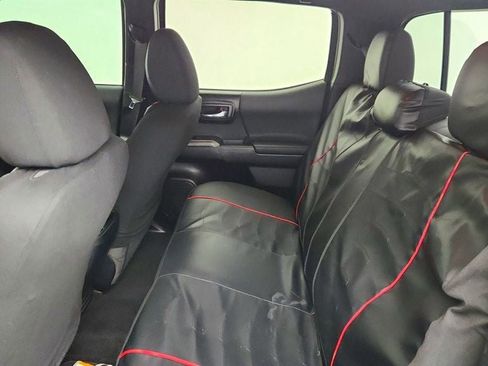 Used 2017 Toyota Tacoma TRD Sport w/ Premium & Technology Package image 20