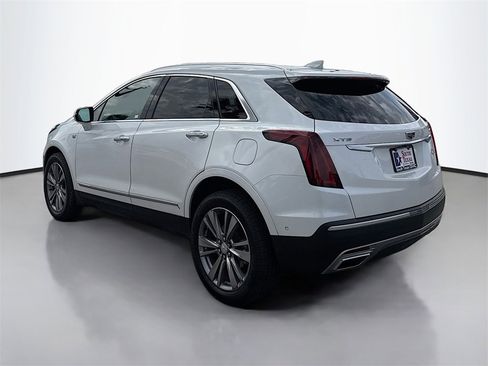 Used 2022 Cadillac XT5 Premium Luxury w/ Technology Package image 5