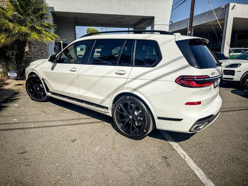 Used 2024 BMW X7 xDrive40i w/ M Sport Package image 4