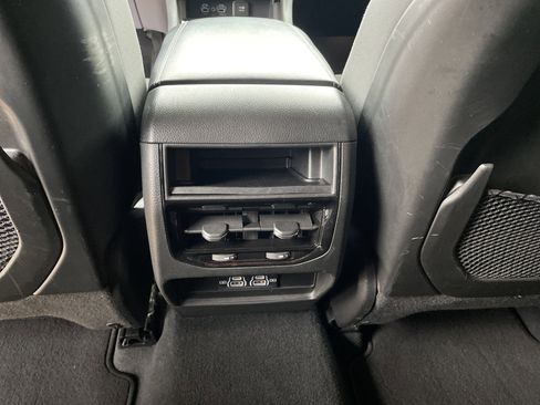 Used 2023 Jeep Grand Cherokee Laredo w/ MOPAR Finishing Package image 28