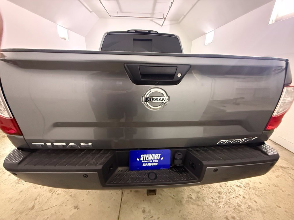 Used 2019 Nissan Titan PRO-4X w/ Pro-4x Convenience Package AWD/4WD image 4