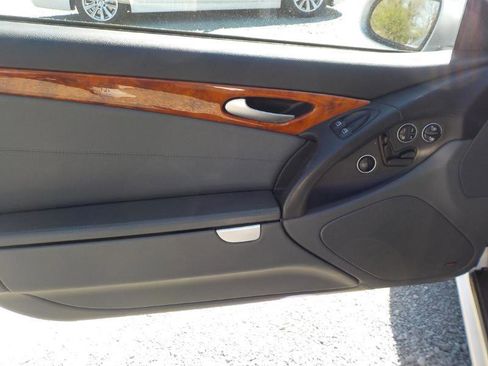Used 2004 Mercedes-Benz SL 500 w/ AMG Sport Pkg image 9