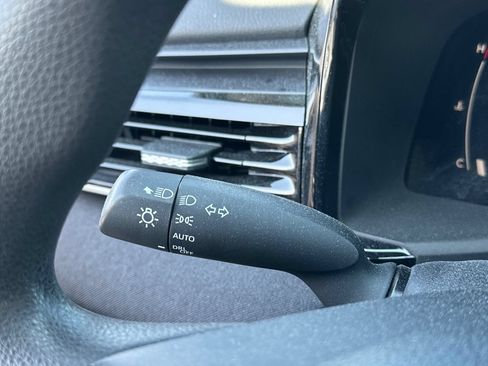 Used 2025 Toyota Camry LE FWD image 31