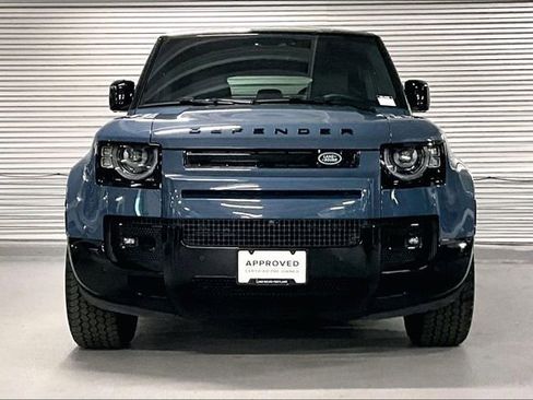 Used 2025 Land Rover Defender 110 X-Dynamic SE AWD/4WD image 2