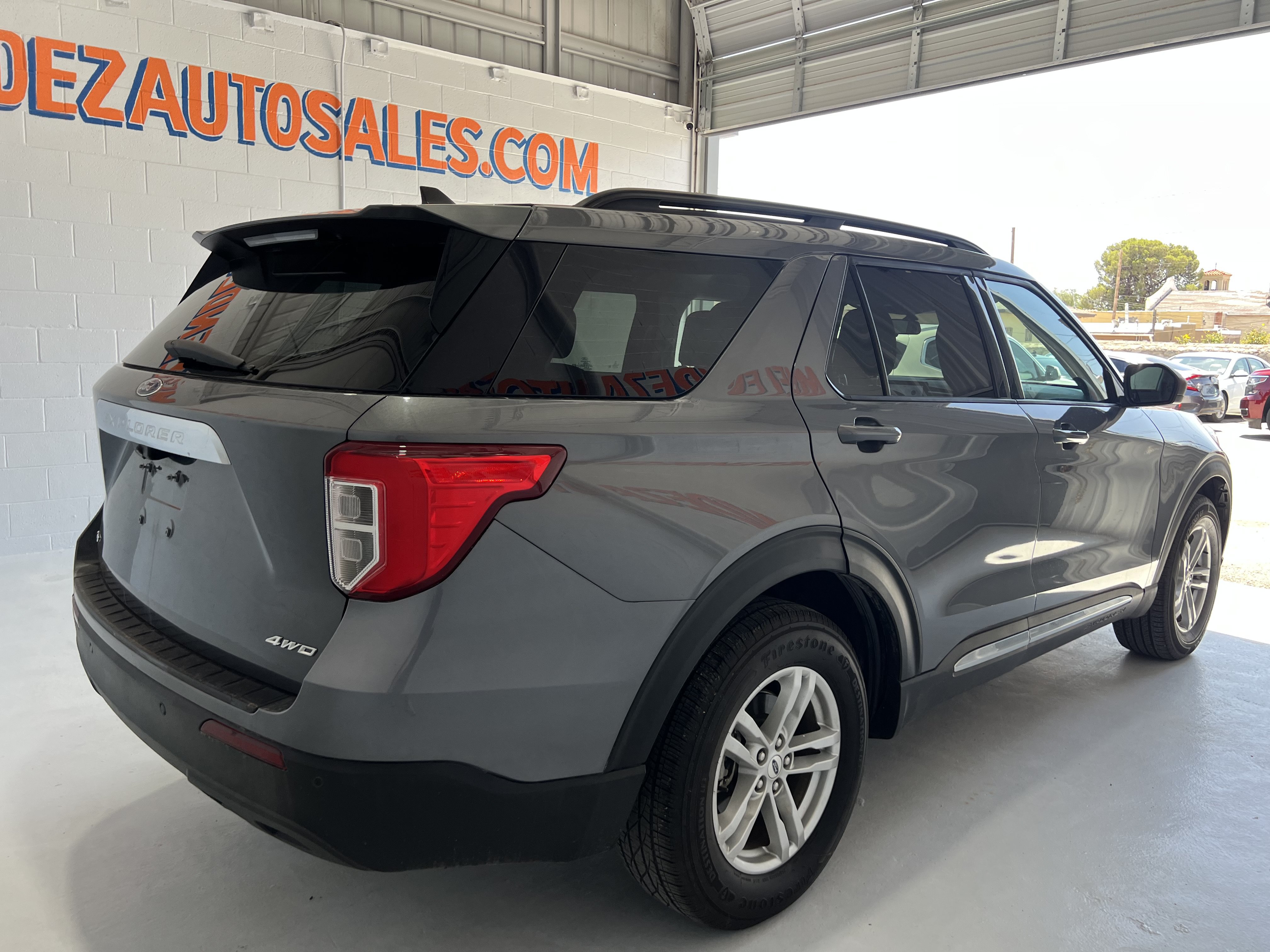 Used 2022 Ford Explorer XLT AWD/4WD image 5