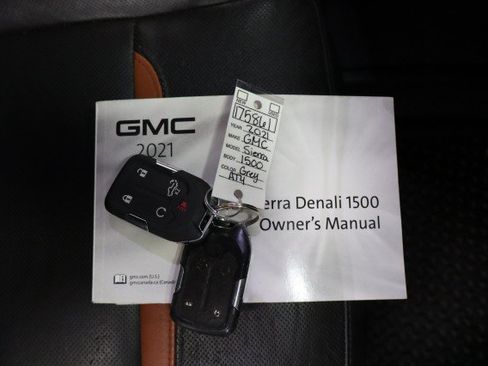 Used 2021 GMC Sierra 1500 AT4 w/ AT4 Premium Package AWD/4WD image 68