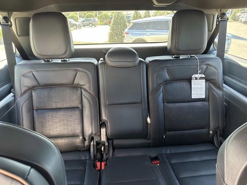 New 2025 Lincoln Navigator L Black Label image 24