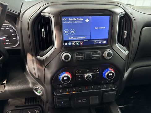 Used 2022 GMC Sierra 3500 AT4 w/ AT4 Preferred Package image 29