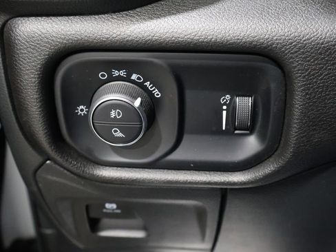 Used 2025 RAM 1500 Tradesman image 34