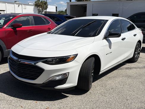 Used 2024 Chevrolet Malibu RS FWD image 3