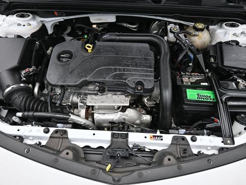 Used 2022 Chevrolet Malibu LT FWD image 16