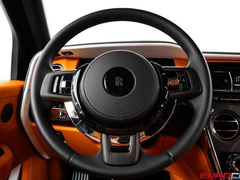 Used 2023 Rolls-Royce Cullinan image 30