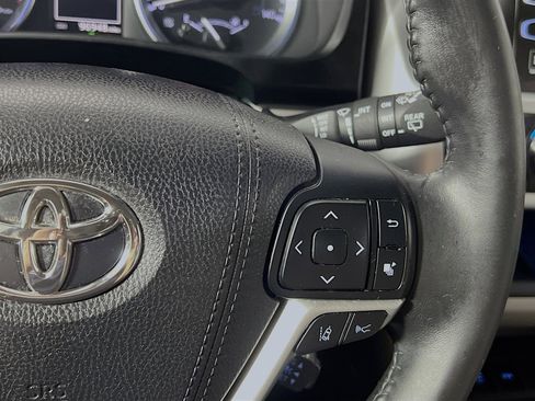 Used 2017 Toyota Highlander Limited image 20