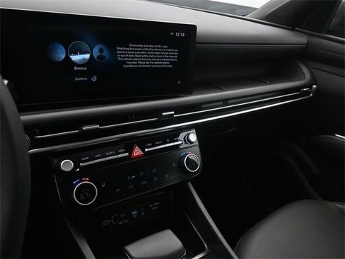 Used 2025 Hyundai Santa Cruz SEL image 11