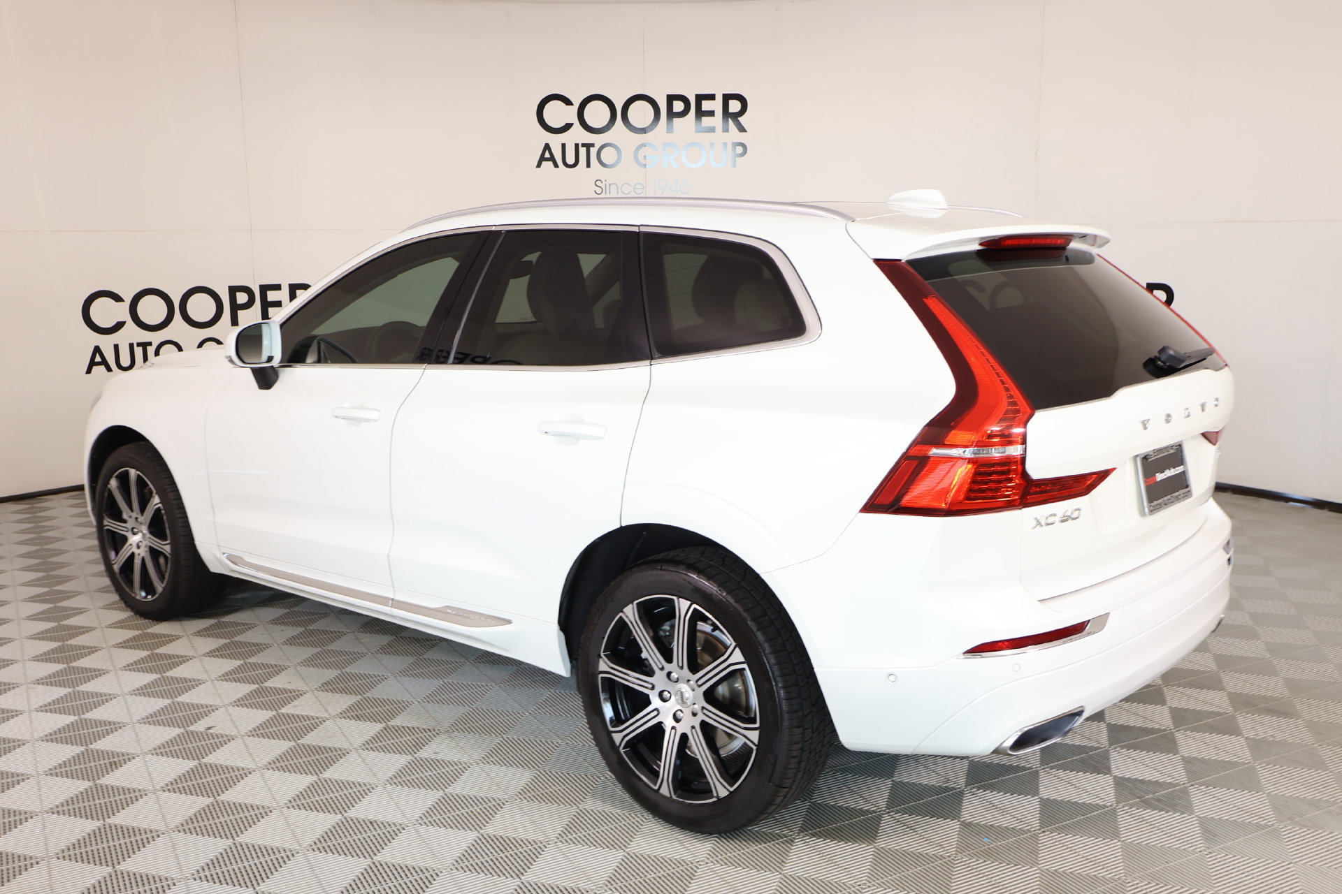 Used 2020 Volvo XC60 T6 Inscription AWD/4WD image 24