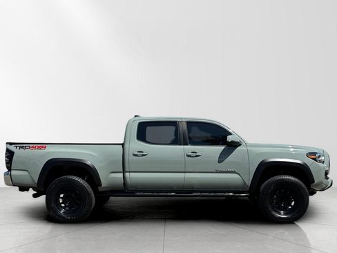 Used 2023 Toyota Tacoma TRD Off-Road w/ Black Out Package (TMS) image 2