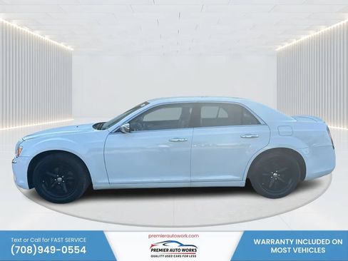 Used 2011 Chrysler 300 Limited RWD image 9