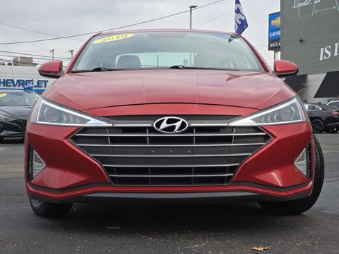 Used 2019 Hyundai Elantra SE image 16