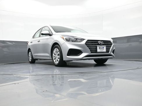 Certified 2021 Hyundai Accent SE FWD image 27