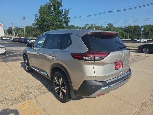 Certified 2022 Nissan Rogue Platinum w/ Head-Up Display Package AWD/4WD image 7