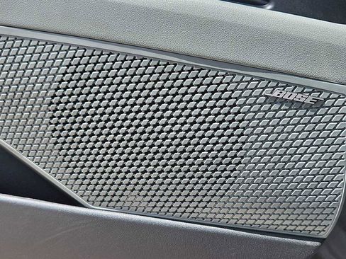 Certified 2025 Hyundai Elantra Limited FWD image 30