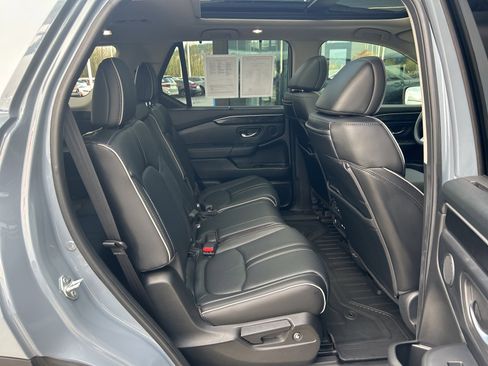 Used 2023 Honda Pilot Elite image 15