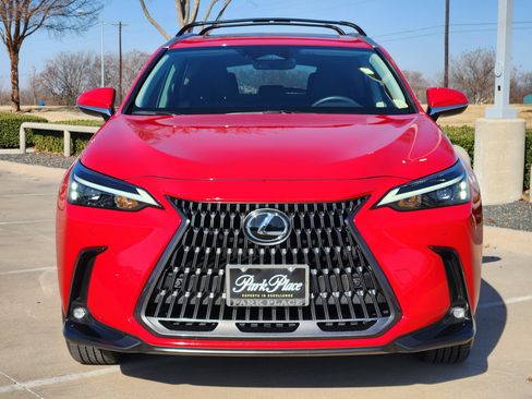 Used 2025 Lexus NX 250 FWD w/ Premium Package image 8