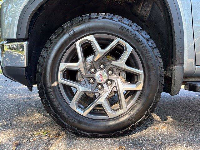 Used 2023 GMC Sierra 1500 SLT w/ SLT Premium Package AWD/4WD image 6