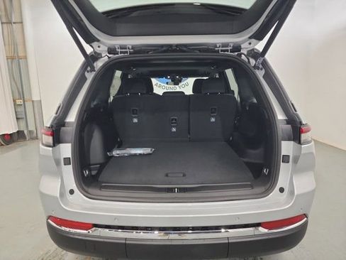 New 2025 Jeep Grand Cherokee Laredo X w/ Luxury Tech Group I image 8