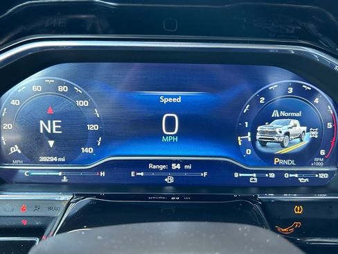 Used 2024 Chevrolet Silverado 2500 LT image 11