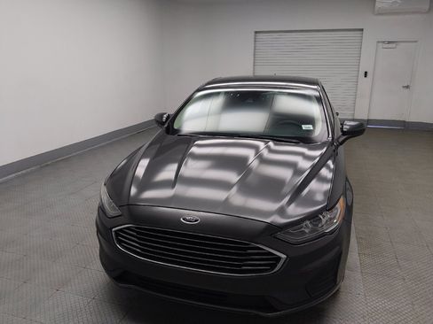 Used 2019 Ford Fusion SE FWD image 17
