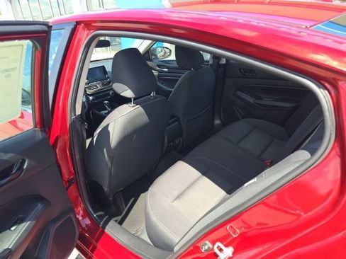 Used 2025 Nissan Altima 2.5 SV FWD image 26