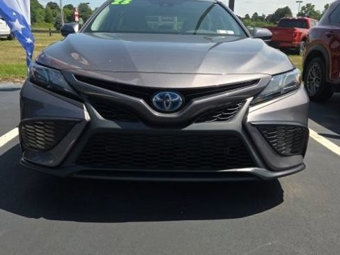 Used 2023 Toyota Camry SE w/ Cold Weather Package FWD image 2