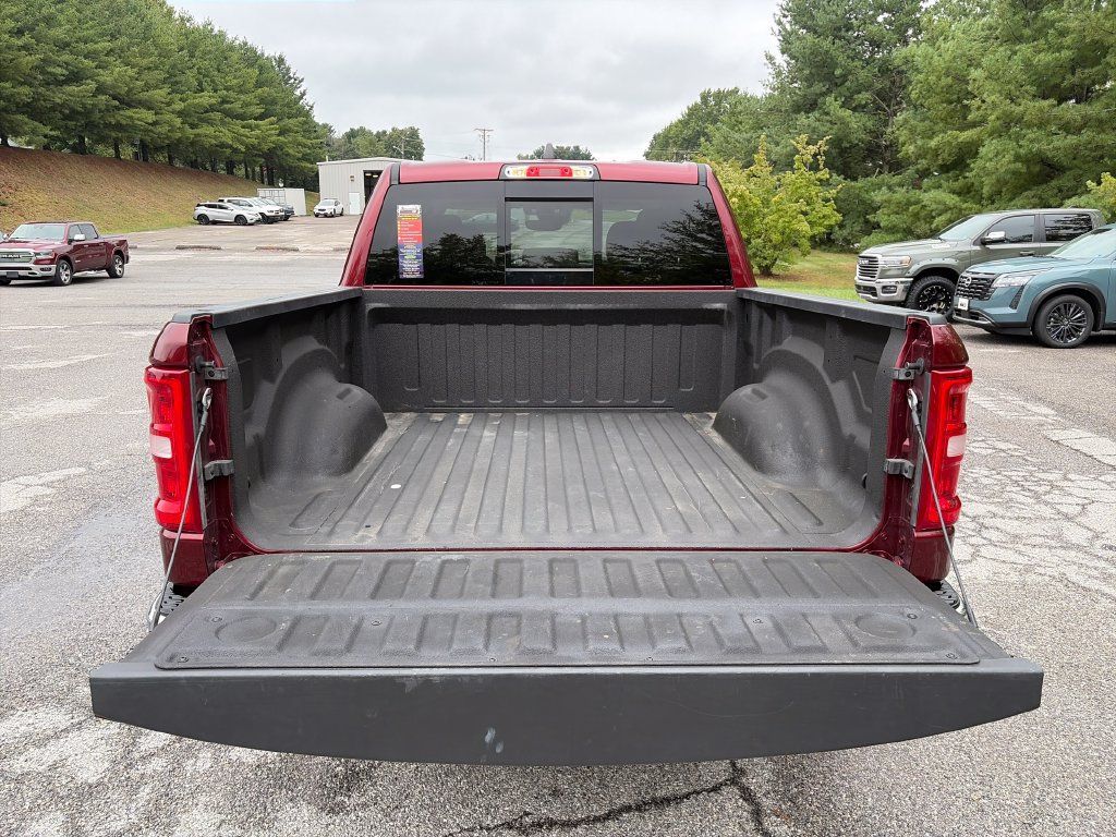 Used 2025 RAM 1500 Laramie AWD/4WD image 22
