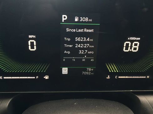 Used 2025 Kia K4 image 25