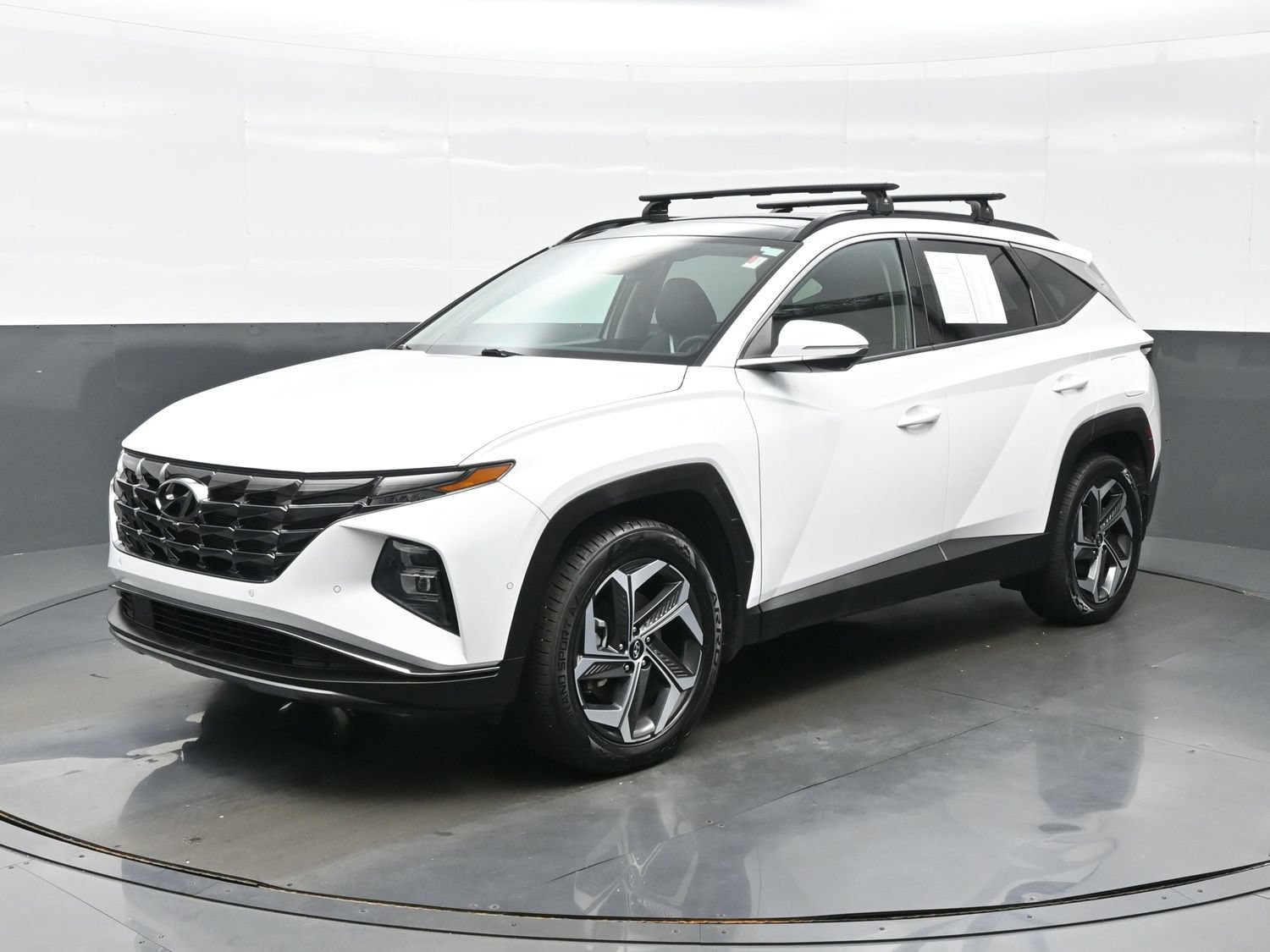 Certified 2024 Hyundai Tucson Limited AWD/4WD image 2