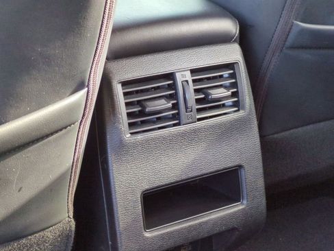 Used 2023 Mitsubishi Outlander SE image 21