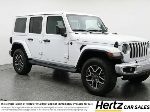 Used 2025 Jeep Wrangler Sahara image 1