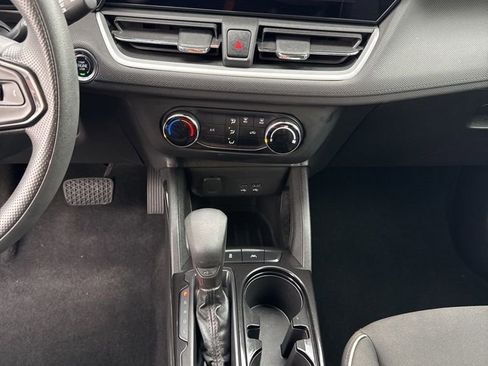 Used 2024 Chevrolet TrailBlazer LS image 21