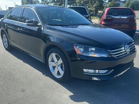 Used 2015 Volkswagen Passat 1.8T S FWD image 4