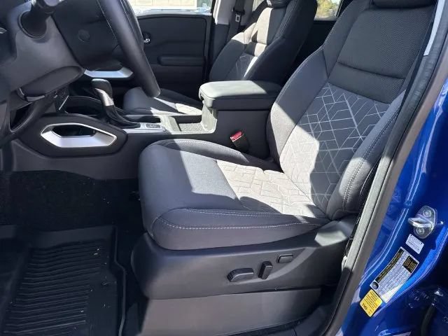 New 2026 Nissan Frontier SV w/ Tow Package AWD/4WD image 24